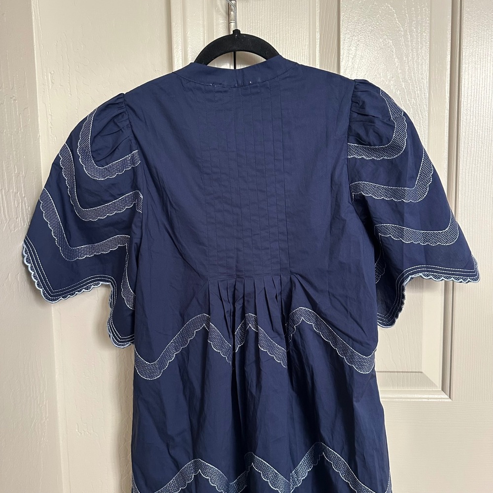 Hyacinth House Tuckernuck Navy Embroidered Weston Mini Dress XS Scalloped - Picture 6 of 9